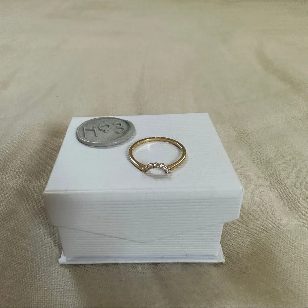 Anna Sheffield White Diamond Tiara Band - Picture 7 of 7